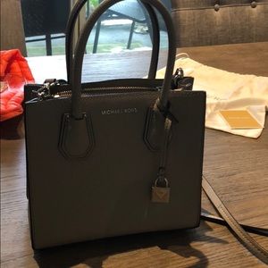 Michael kors crossbody